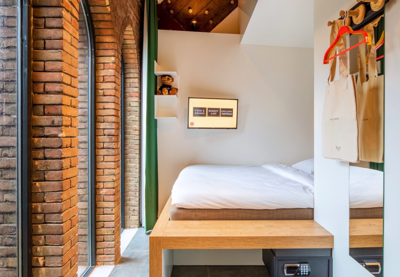 clearverdictlabs-amsterdam-epic-room