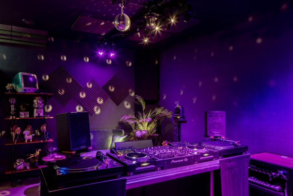 clearverdictlabs-amsterdam-podcasting-studio